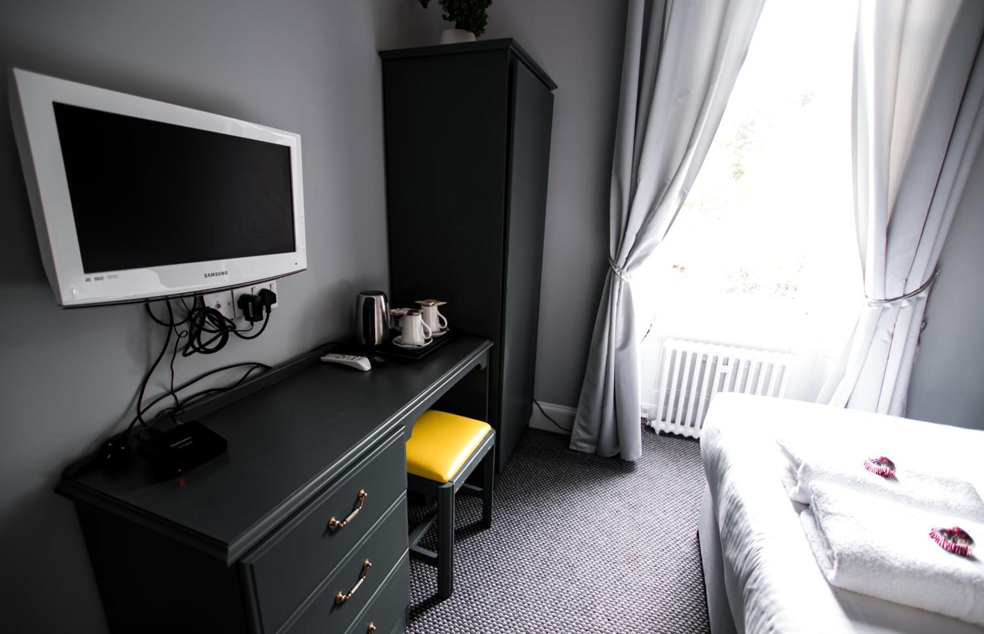 Mcinnes House Rooms With Breakfast Kingussie Kamer foto